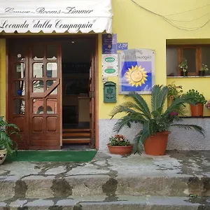 Dalla Compagnia 3*, Riomaggiore Italia